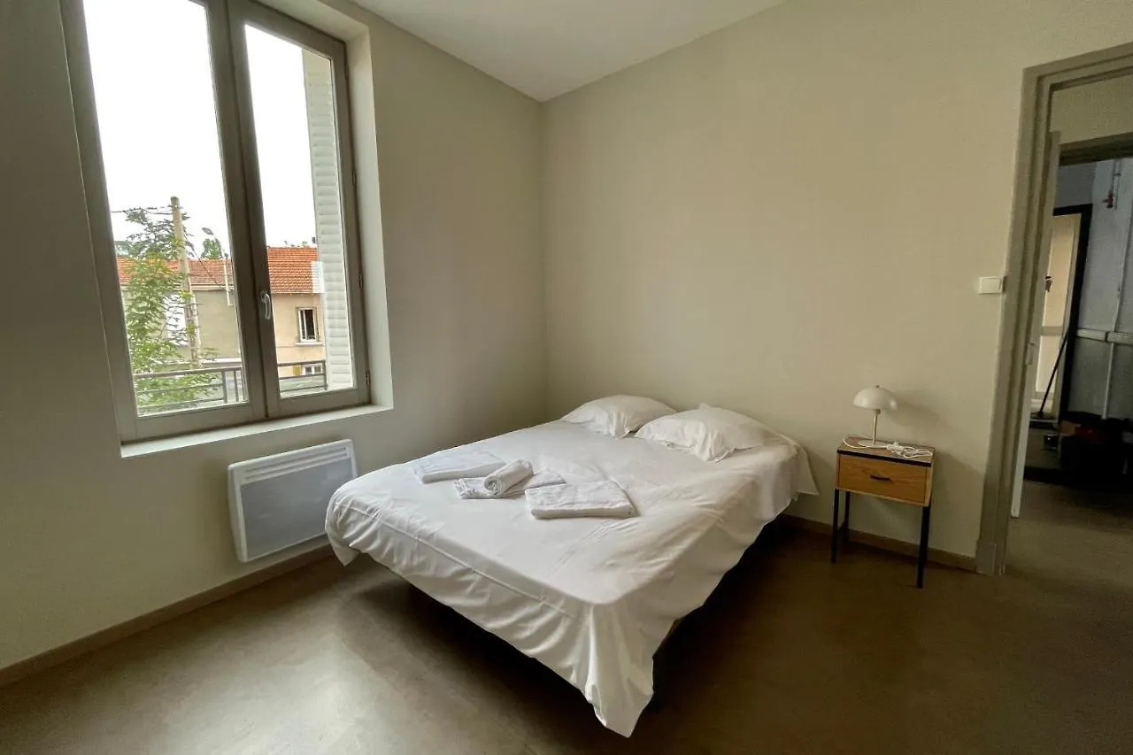 Apartment Appartement T2 Rue Bravard Roanne