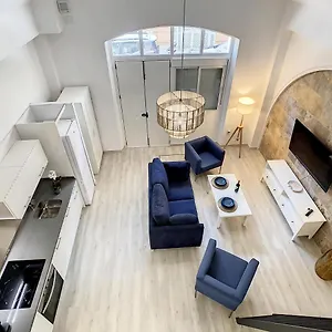 https://apartcity-triana.es-andalucia.com